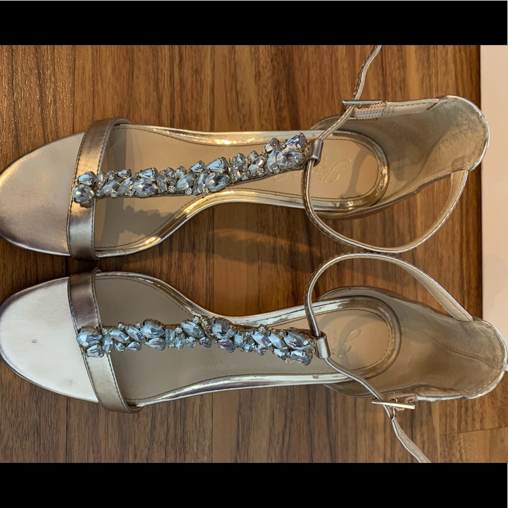 Jewel wedges